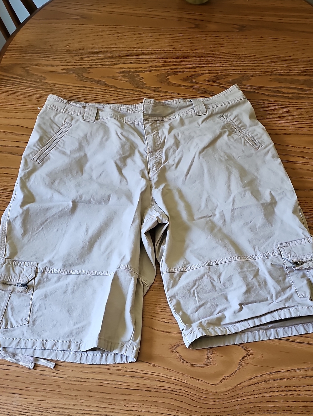 Lee 22W Women's Khaki Cargo Shorts - Light Tan